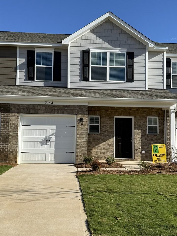 5142 Tommy Ln - Photo 2 of 21