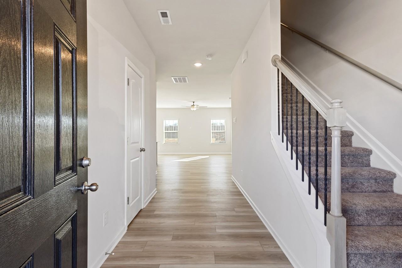 5142 Tommy Ln - Photo 3 of 21