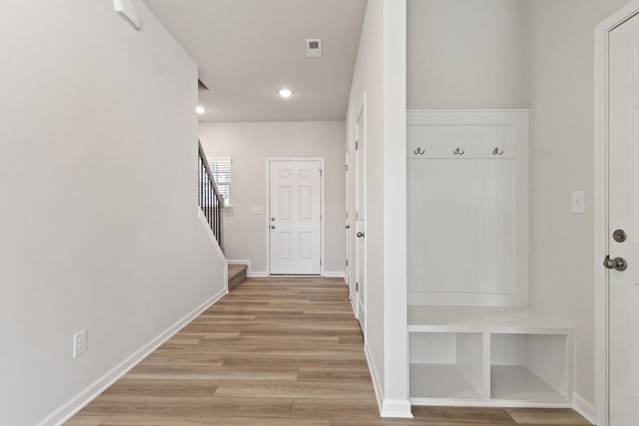 5142 Tommy Ln - Photo 4 of 21