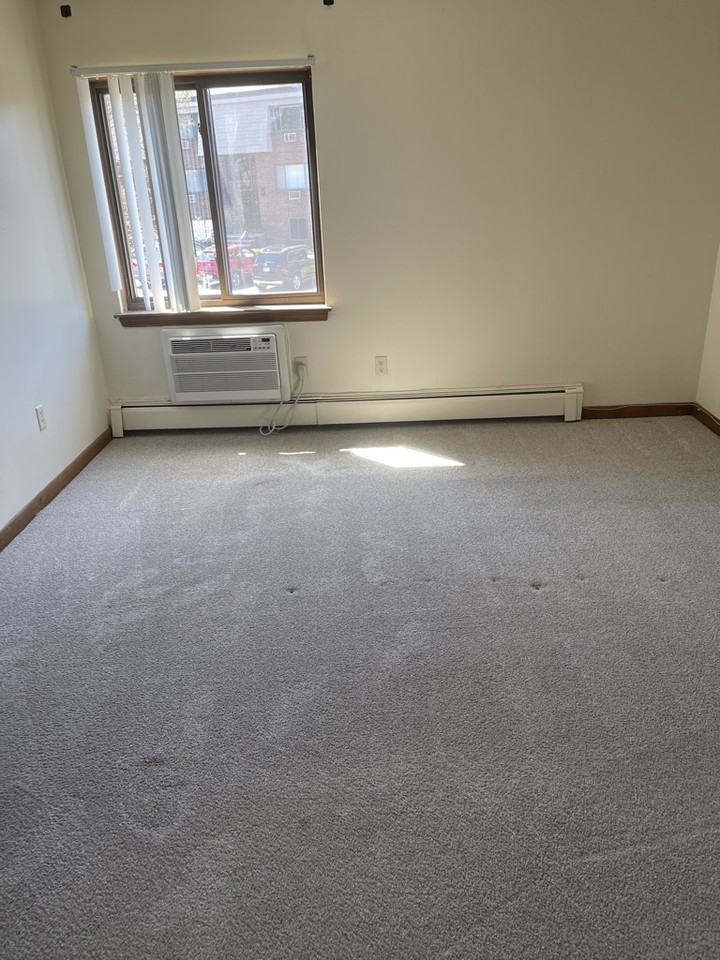 4 Hallmark Gdns #7 - Photo 6 of 9