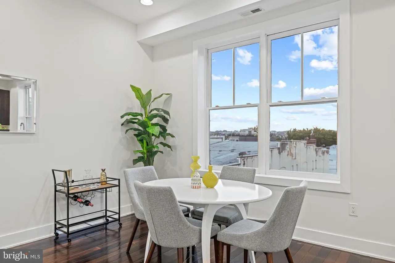 907 North Street Northwest #B2 - Photo 4 of 25