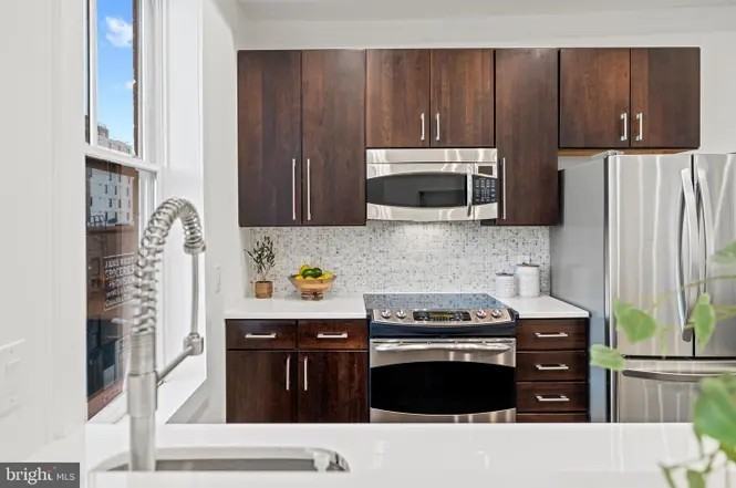 907 North Street Northwest #B2 - Photo 5 of 25