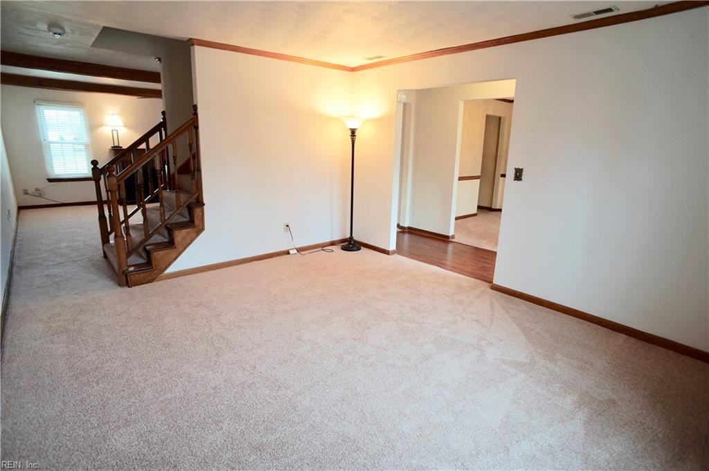 937 Thompson Way #NA - Photo 5 of 22