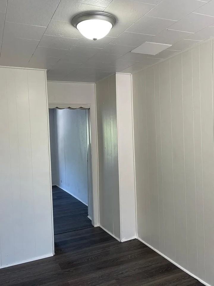 140 S 12th St #2 - Photo 5 of 16