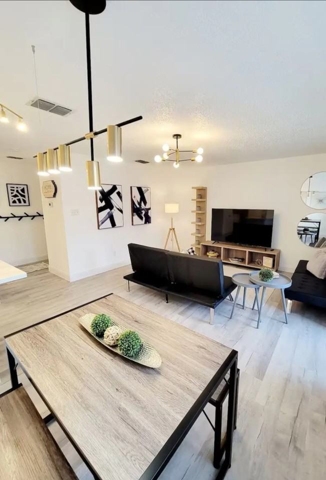 209 Forest Hills #223 - Photo 3 of 12