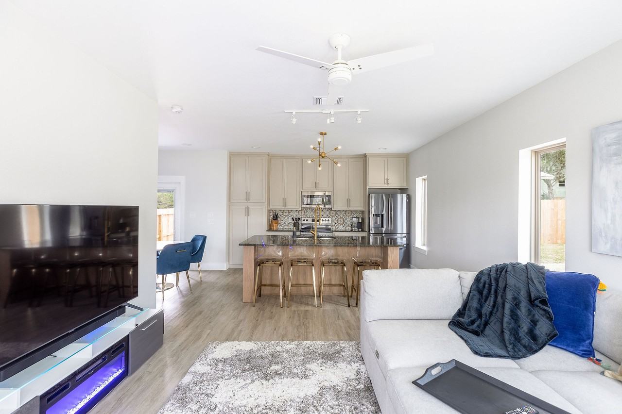 1940 Green Hill Dr #NA - Photo 3 of 13