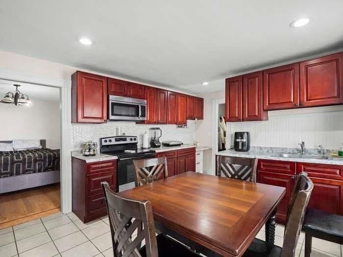 19 Parson Circle #1 - Photo 2 of 17