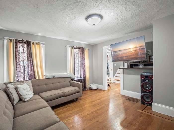 19 Parson Circle #1 - Photo 4 of 17