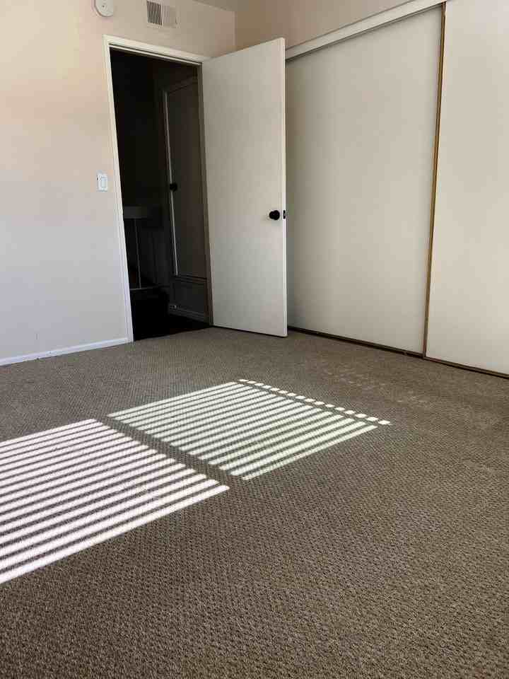 33055 Dolphin Ct - Photo 2 of 9