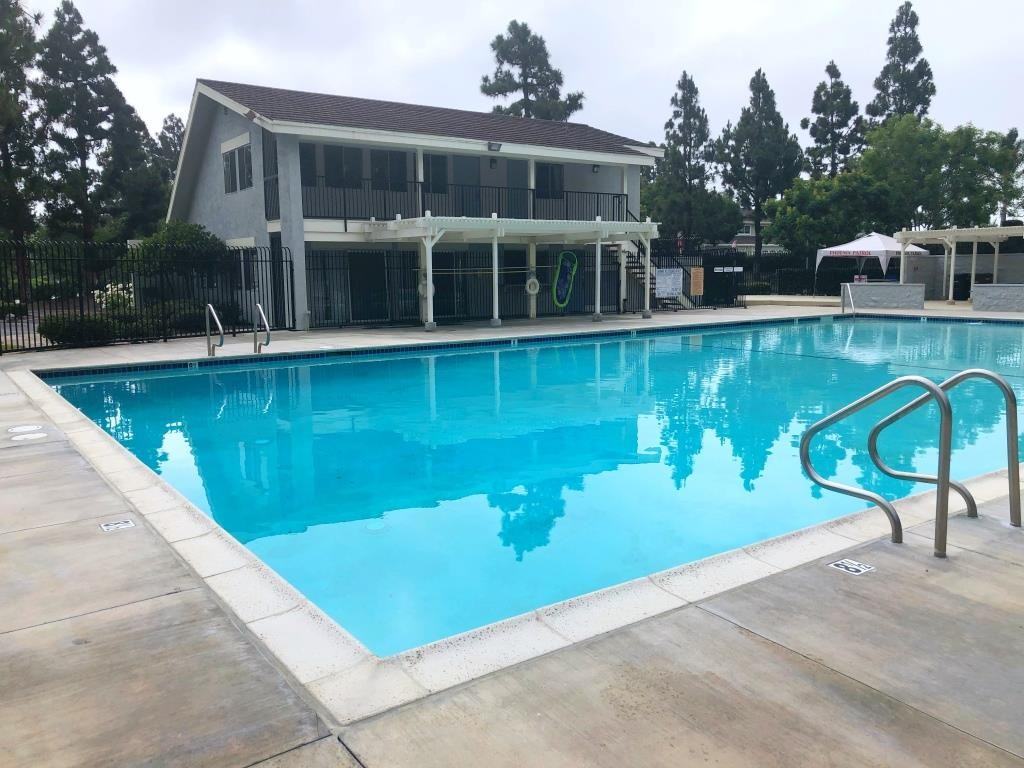 33055 Dolphin Ct - Photo 7 of 9