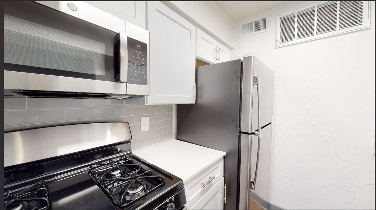 N Beckley Ave & E Davis St #2232 - Photo 4 of 15