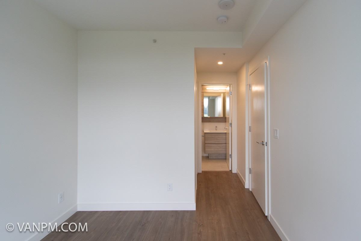 585 Austin Avenue #1604 - Photo 7 of 37