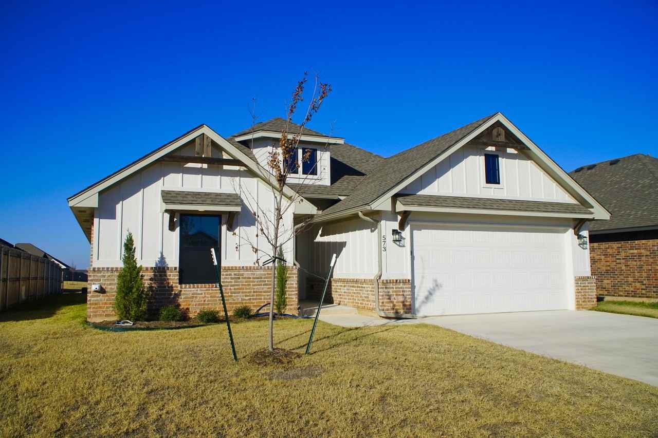 573 Grand Sycamore Dr - Photo 3 of 39