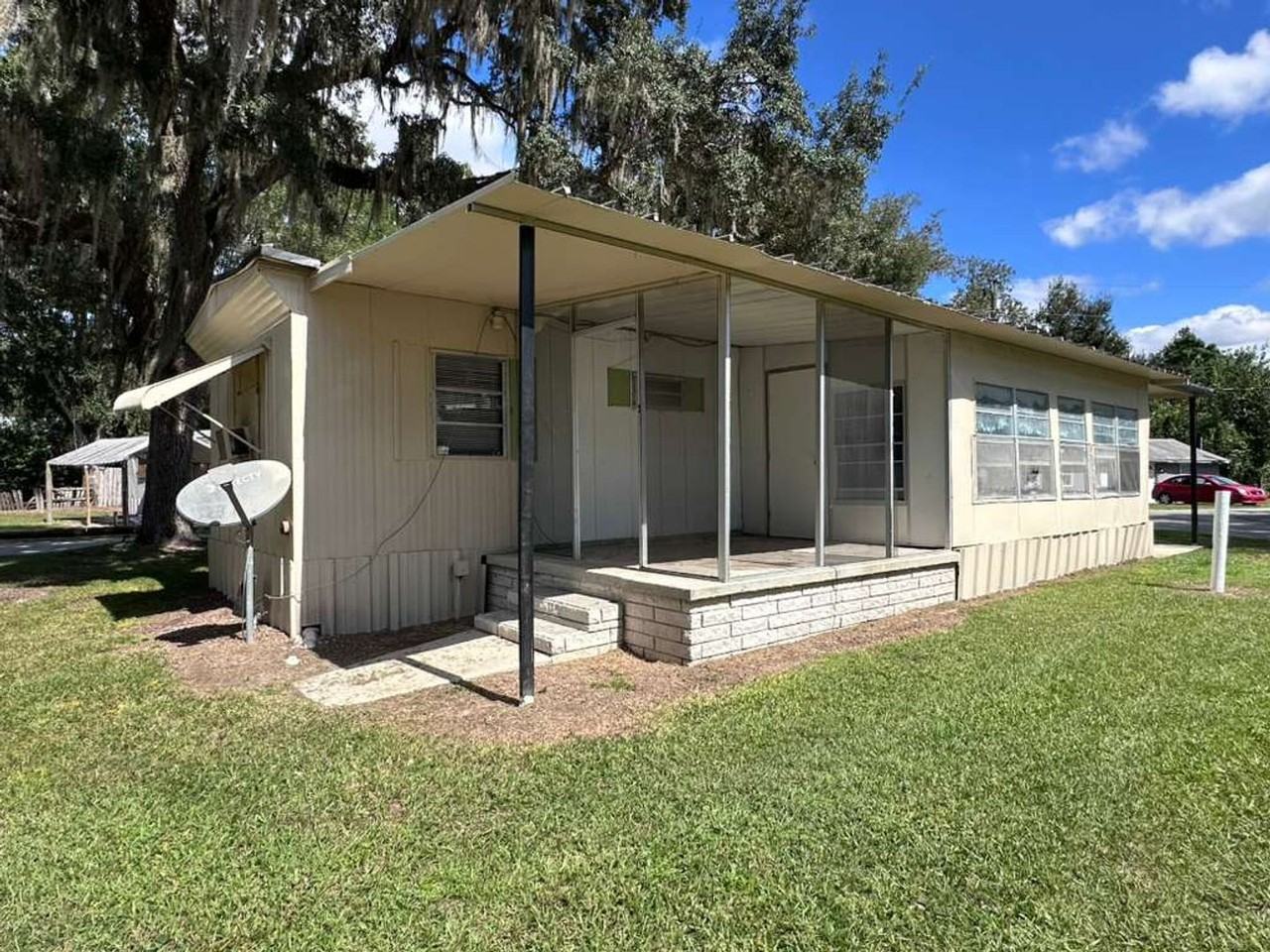 11811 N Broad Street - Photo 3 of 27