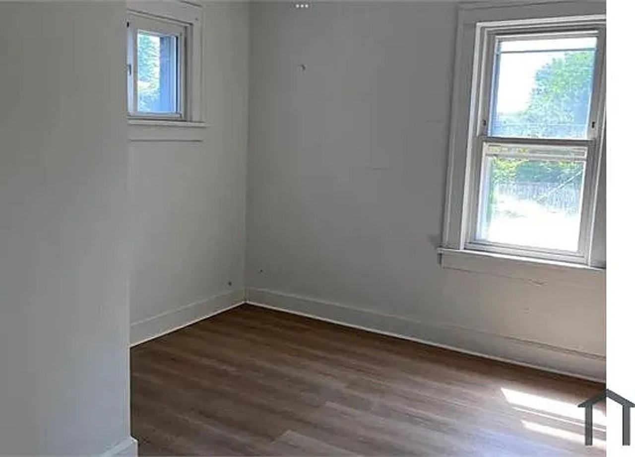 891 E 131st St - Photo 7 of 8