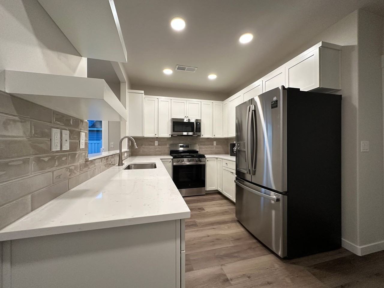 11342 11342 Bluefield Dr - Photo 4 of 13