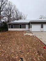 featured image of 598-596 North Airport Road