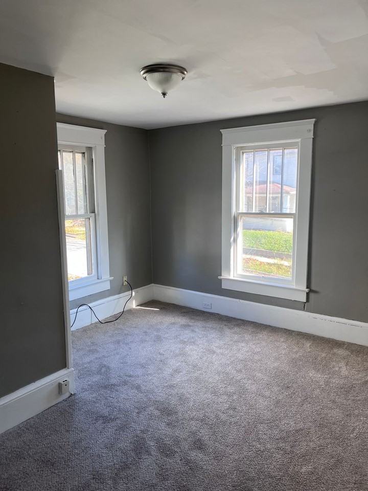 2160 12th St Sw - Photo 2 of 12