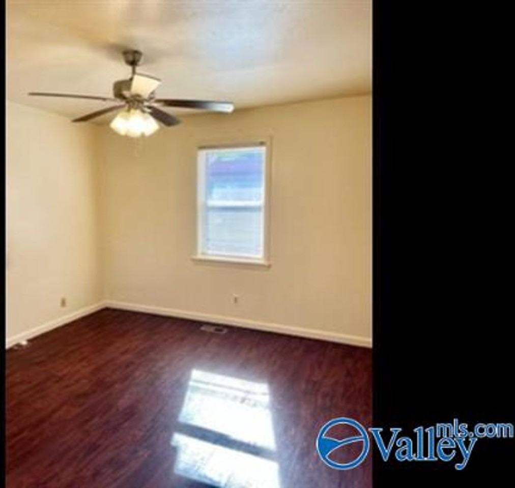 1332 Oshaughnessy Ave Ne - Photo 5 of 7