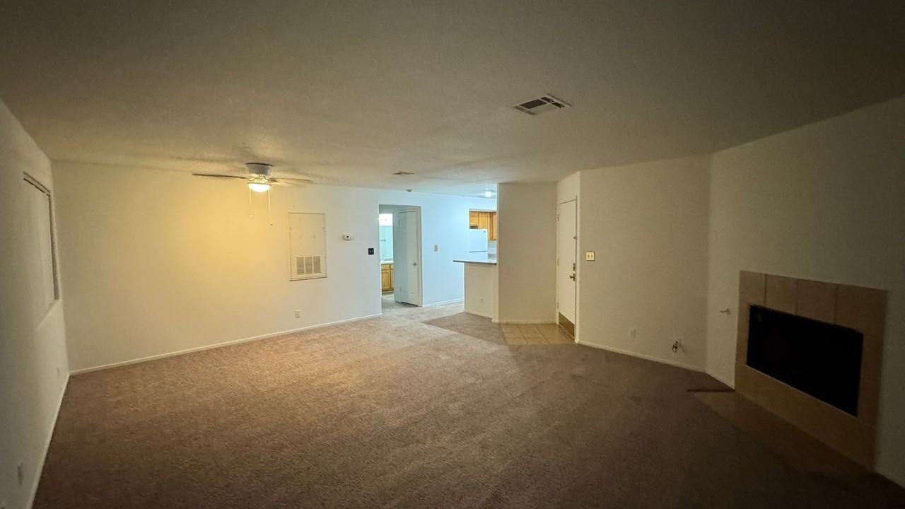 5068 S Rainbow Blvd #101 - Photo 4 of 14