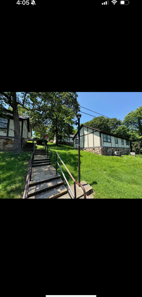 Hollister Gables Apartments - Photo 3 of 6