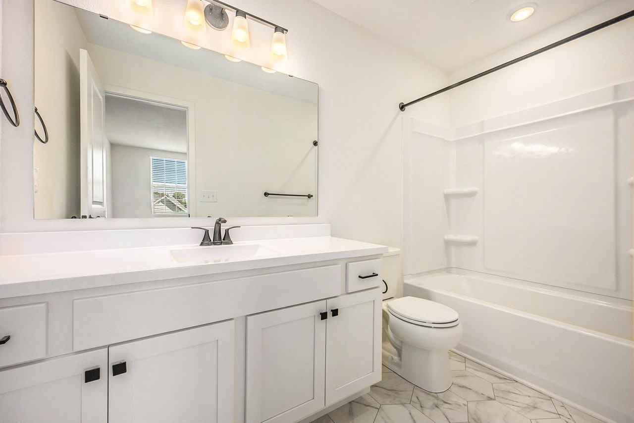 1647 Kennedy - Photo 5 of 24