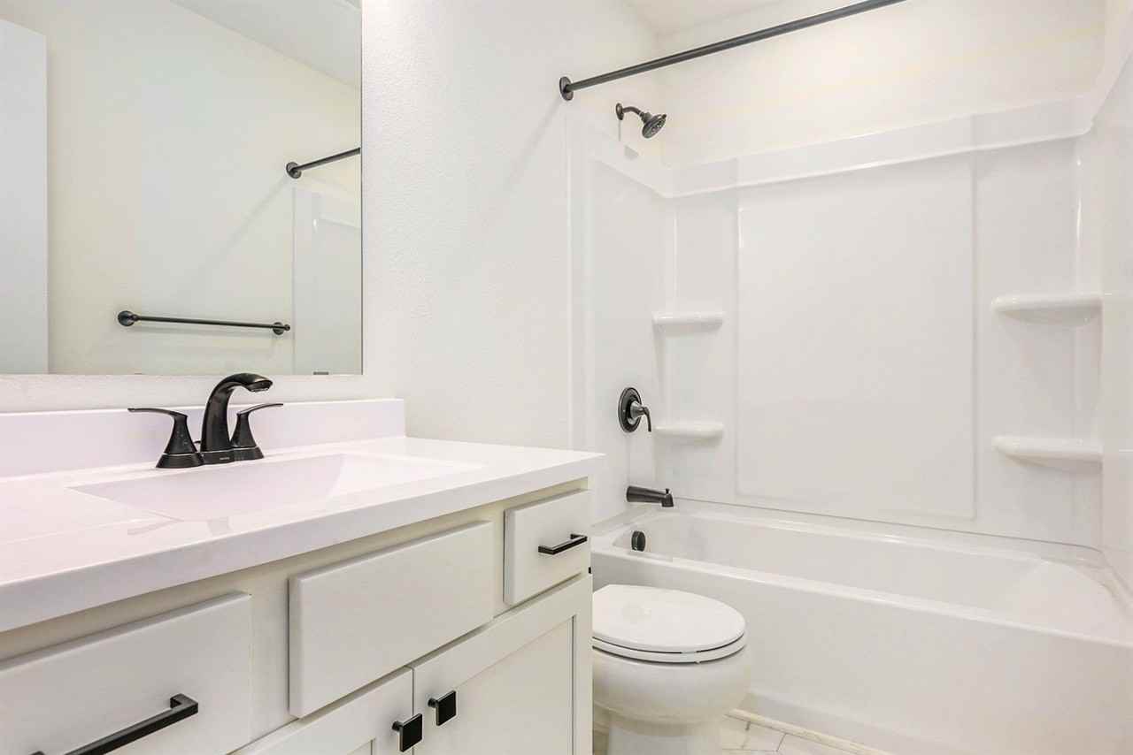 1647 Kennedy - Photo 6 of 24