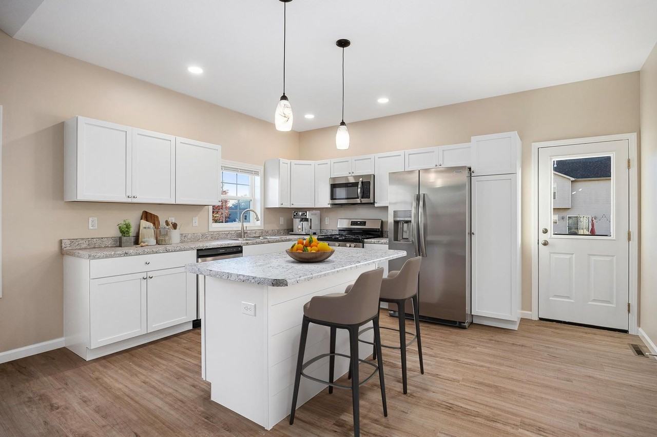 721 Debates Street - Photo 2 of 15