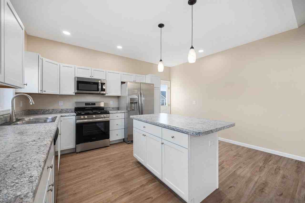 721 Debates Street - Photo 3 of 15