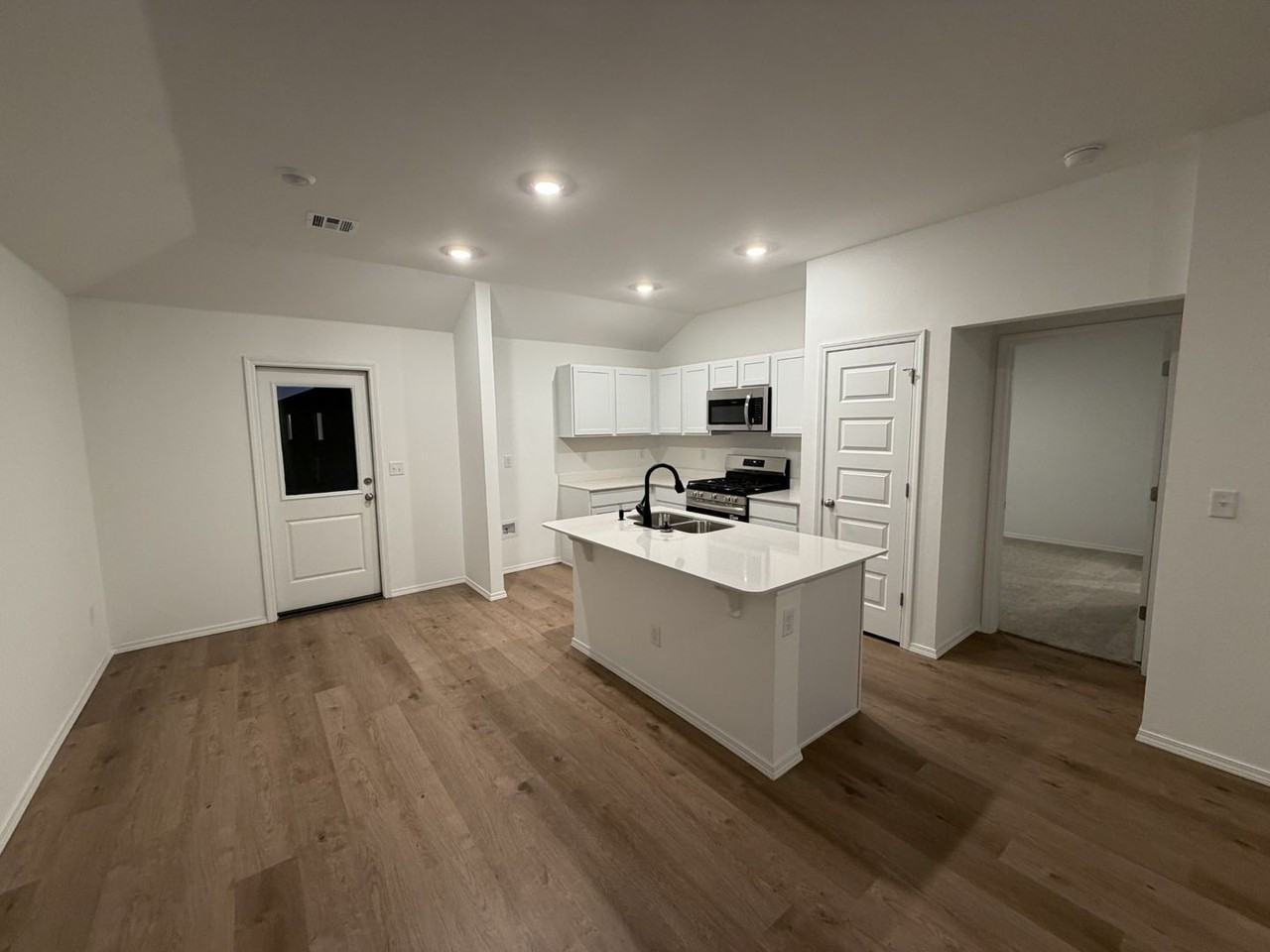 9312 Northwest 129th Street - Photo 3 of 16