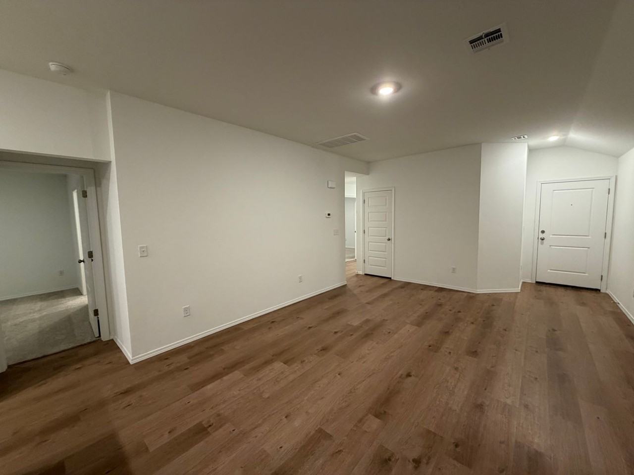 9312 Northwest 129th Street - Photo 4 of 16