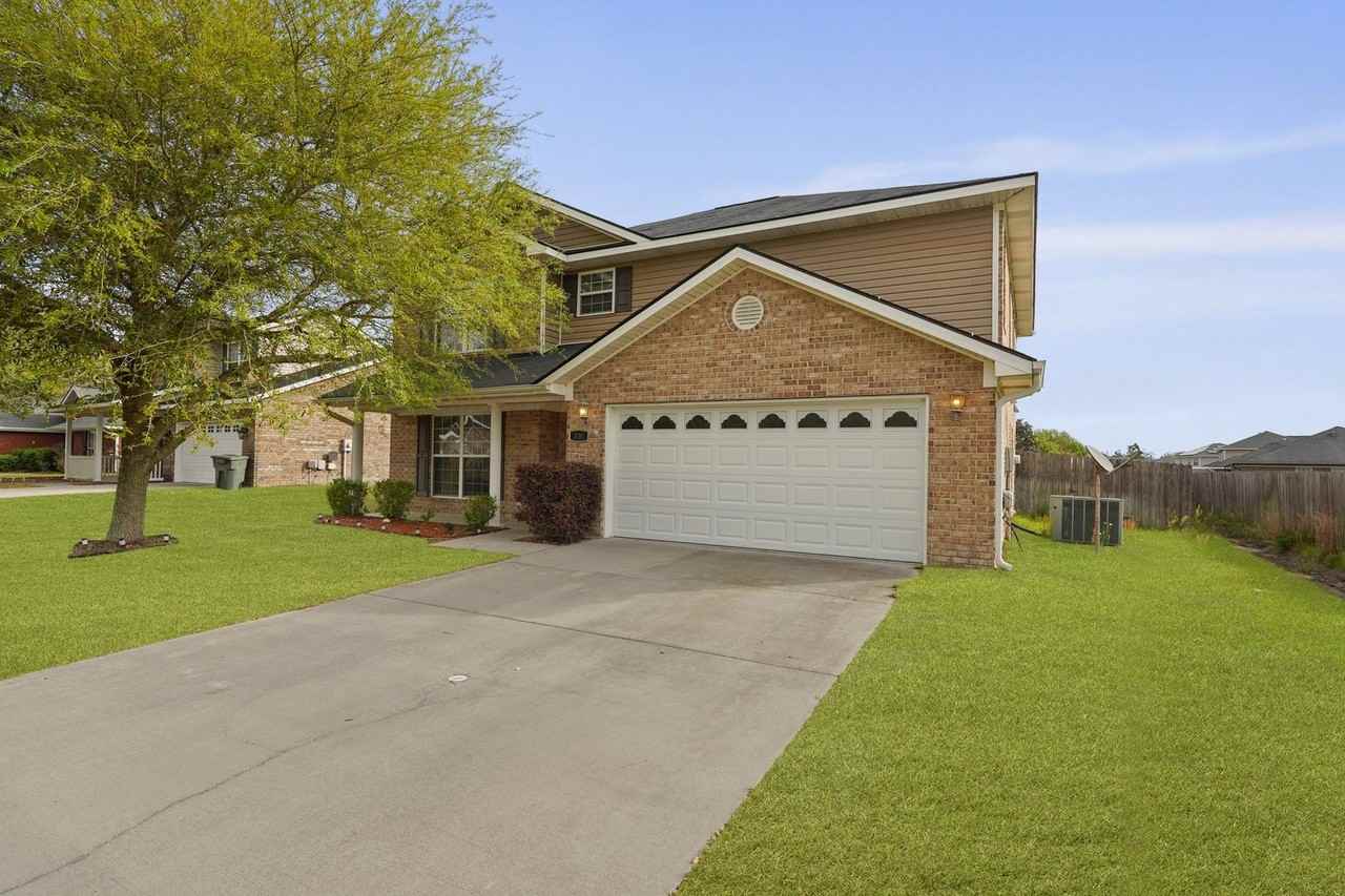 220 Augusta Way - Photo 3 of 50