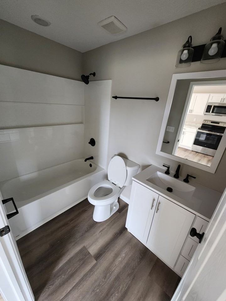 7345 E Division St - Photo 4 of 22