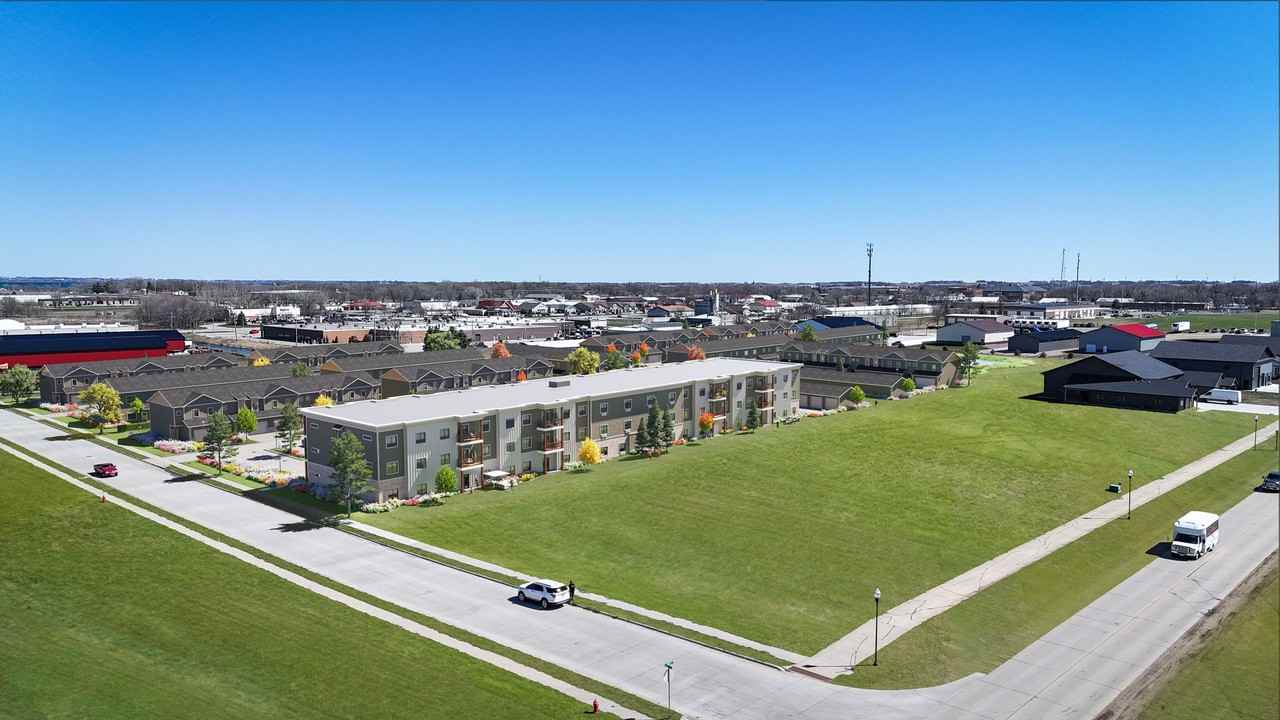 The Shores - Photo 3 of 3