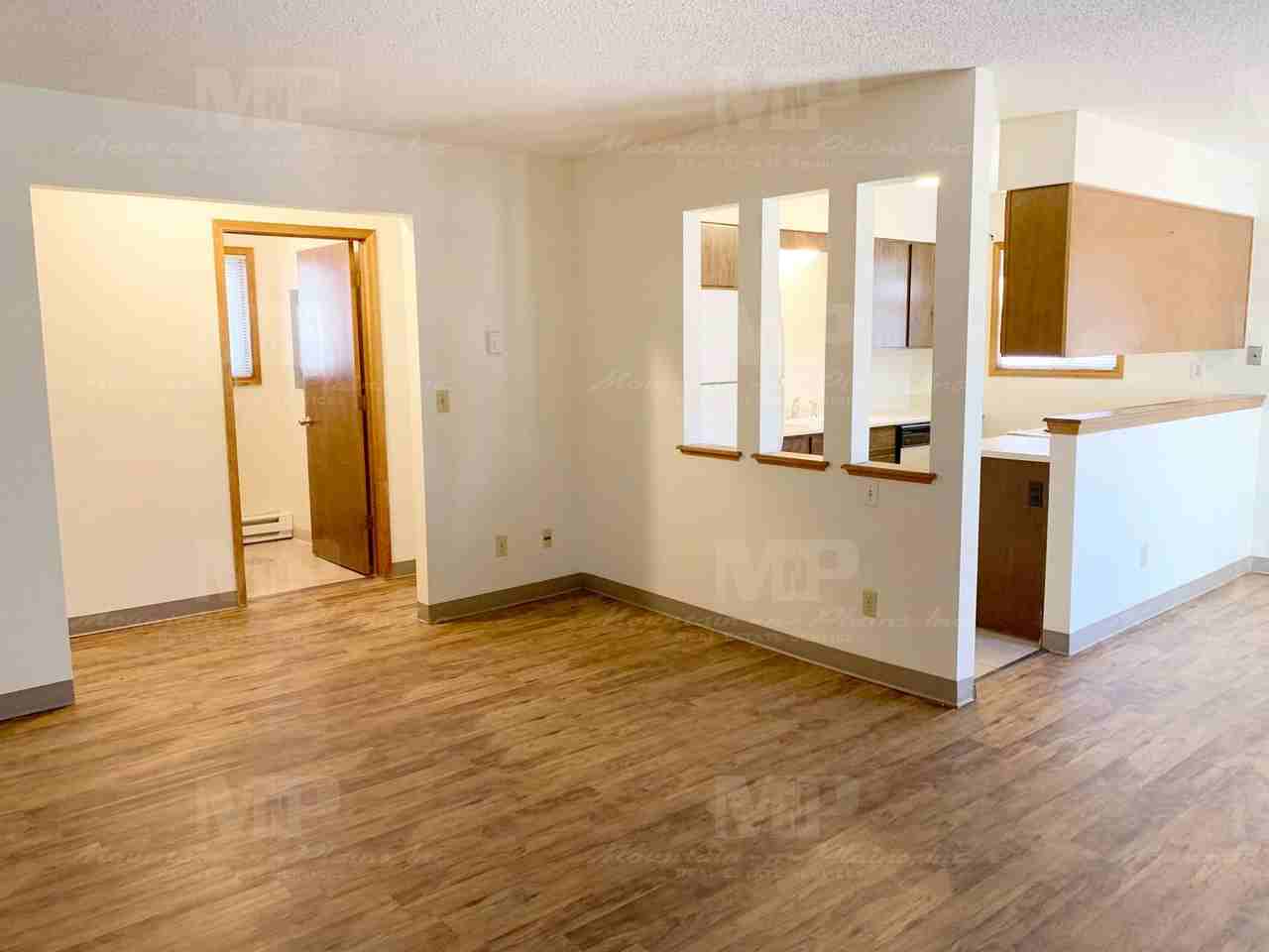 533 Strachan Dr - Photo 5 of 13