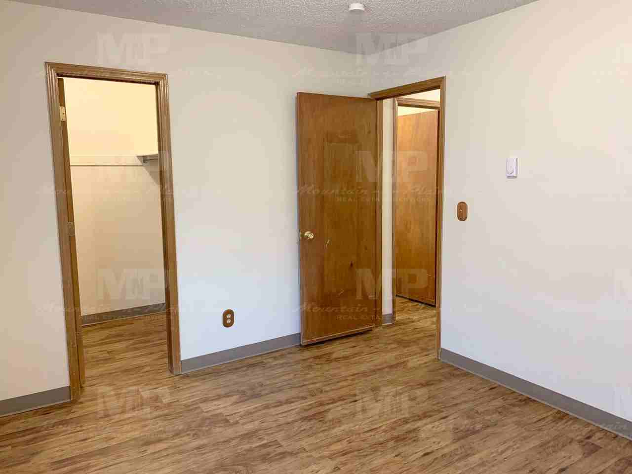 533 Strachan Dr - Photo 7 of 13