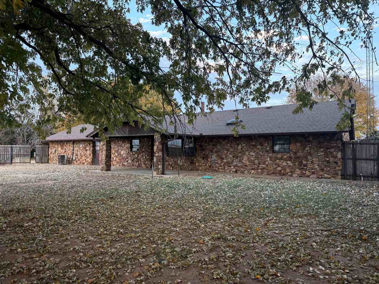 10023 Lark Road - Photo 2 of 31