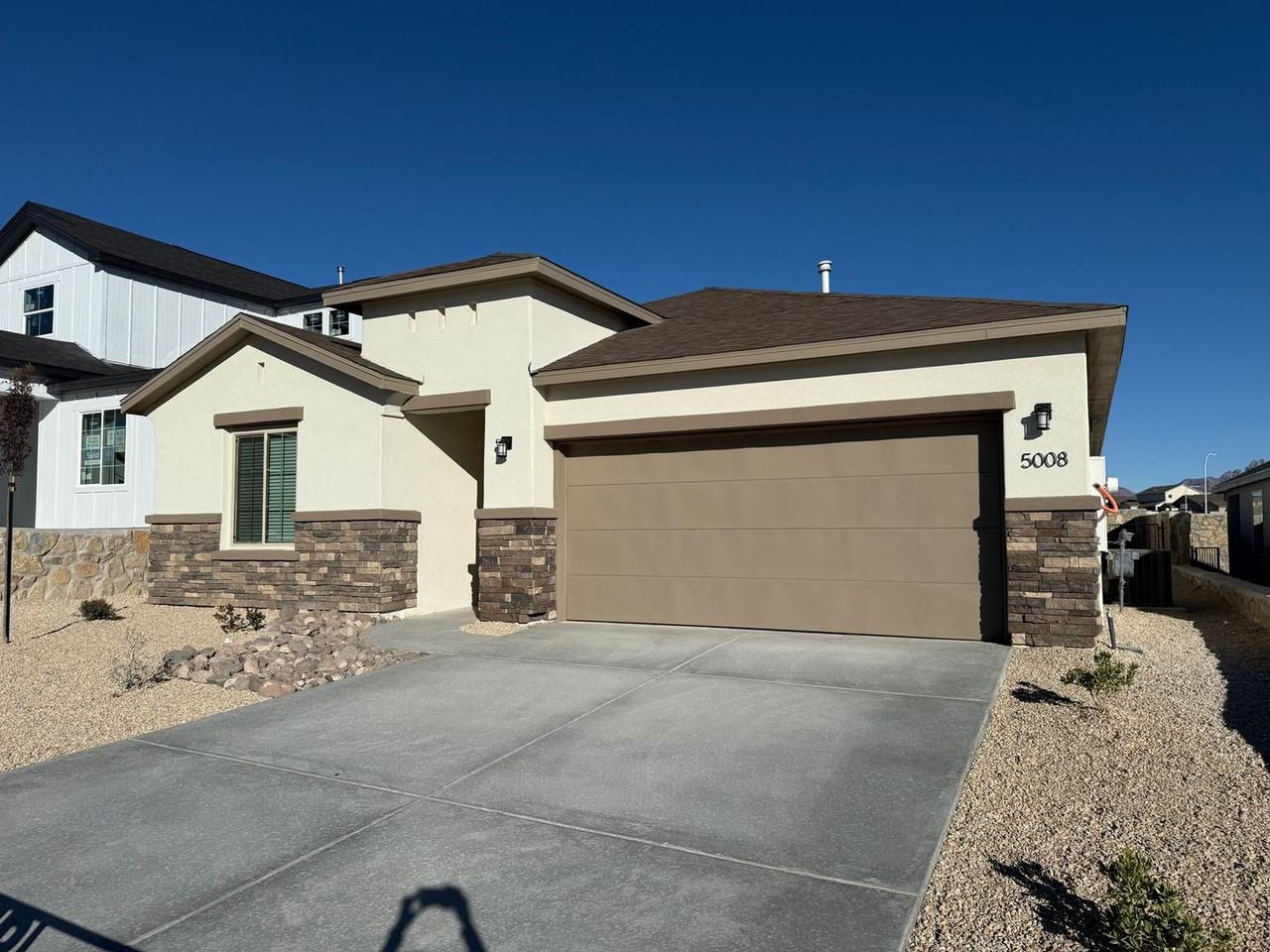 5008 Sand Stream Rd - Photo 3 of 40