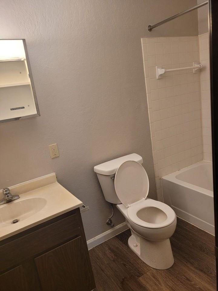 Fieldcrest Apartments - Photo 5 of 15