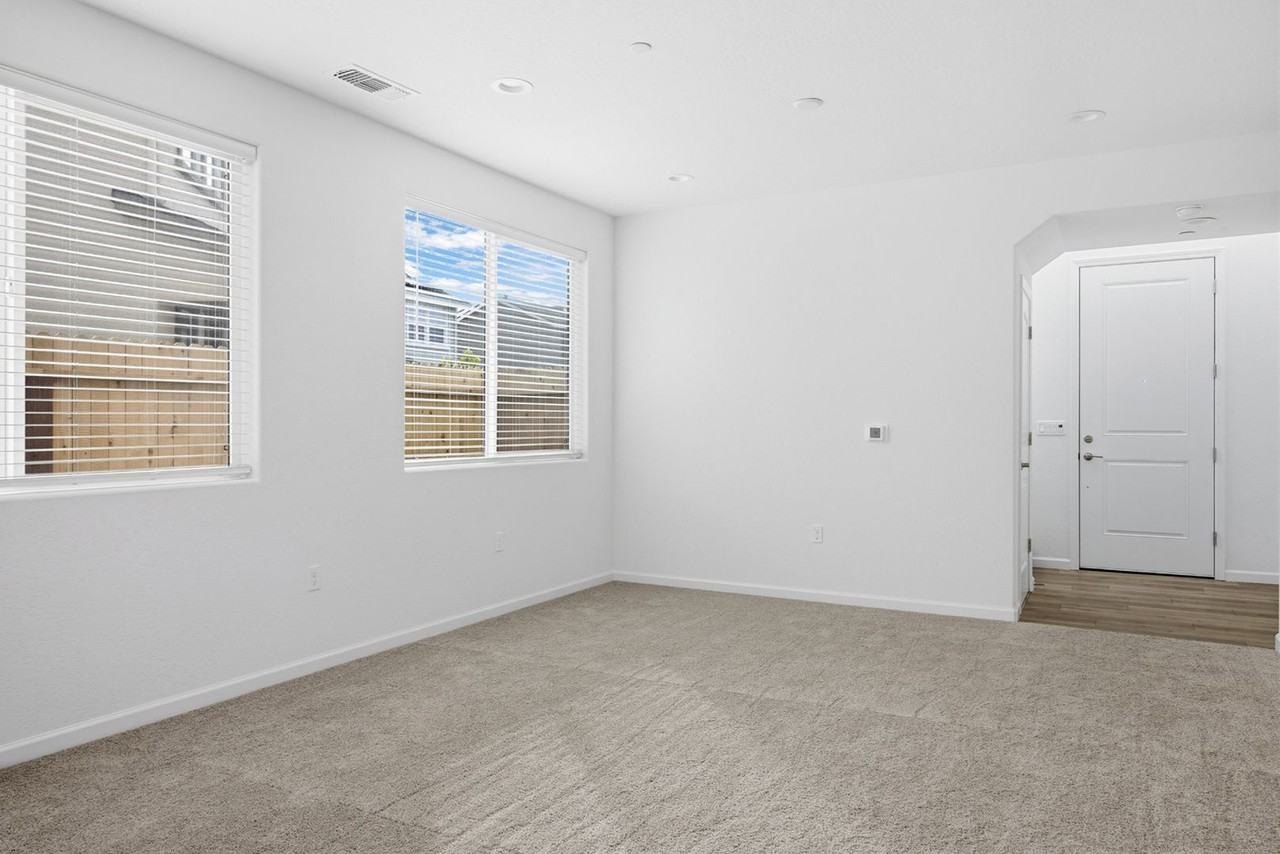 1312 W Prescott Ave - Photo 6 of 22