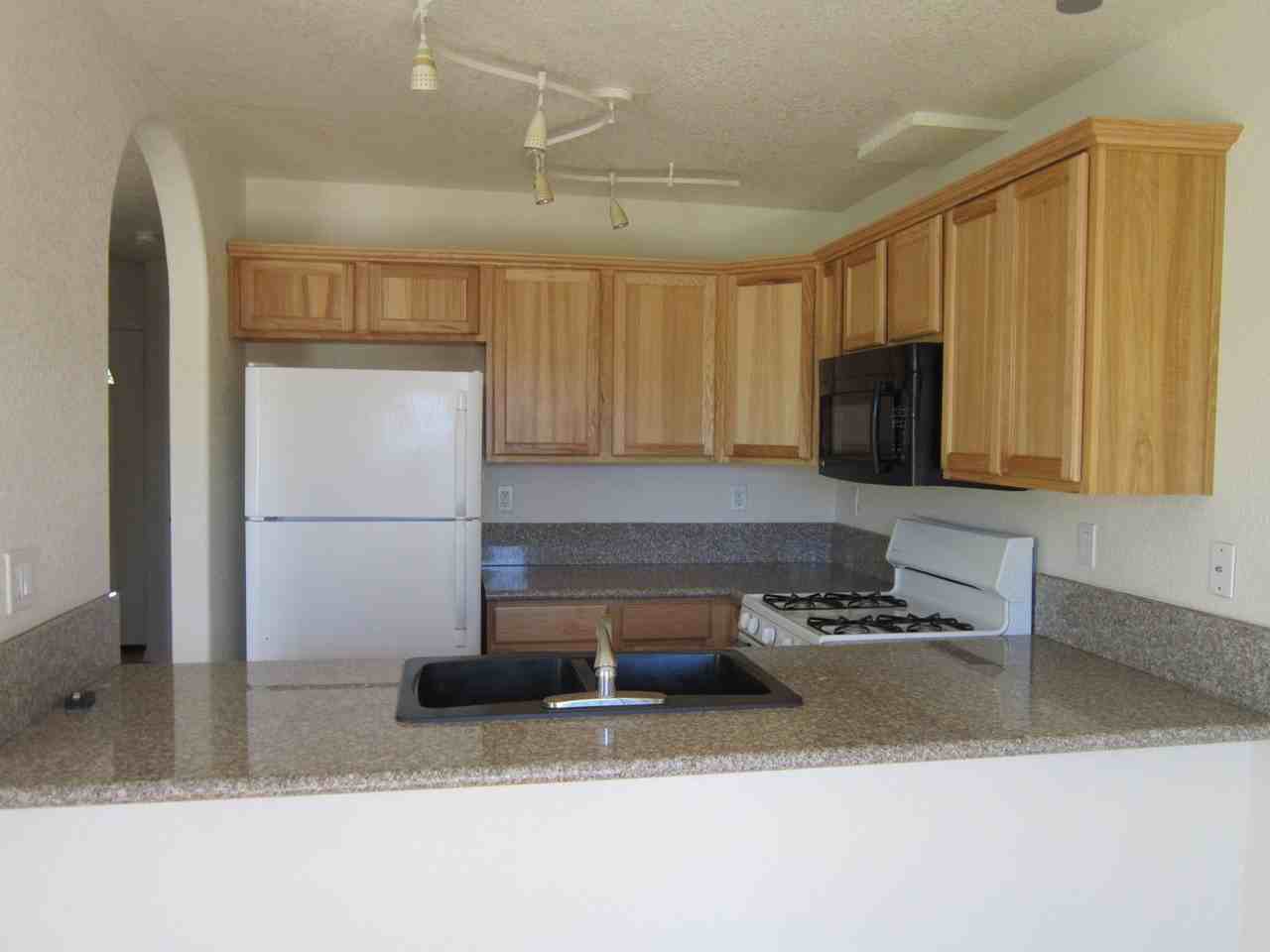 1710 Lancaster Ave - Photo 3 of 18