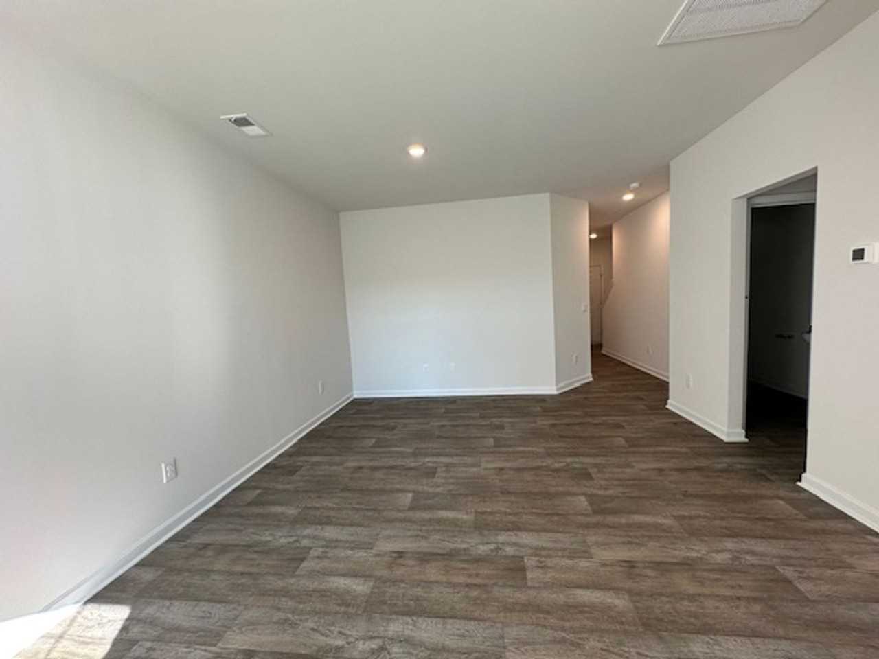 247 Moyer Dr - Photo 5 of 28