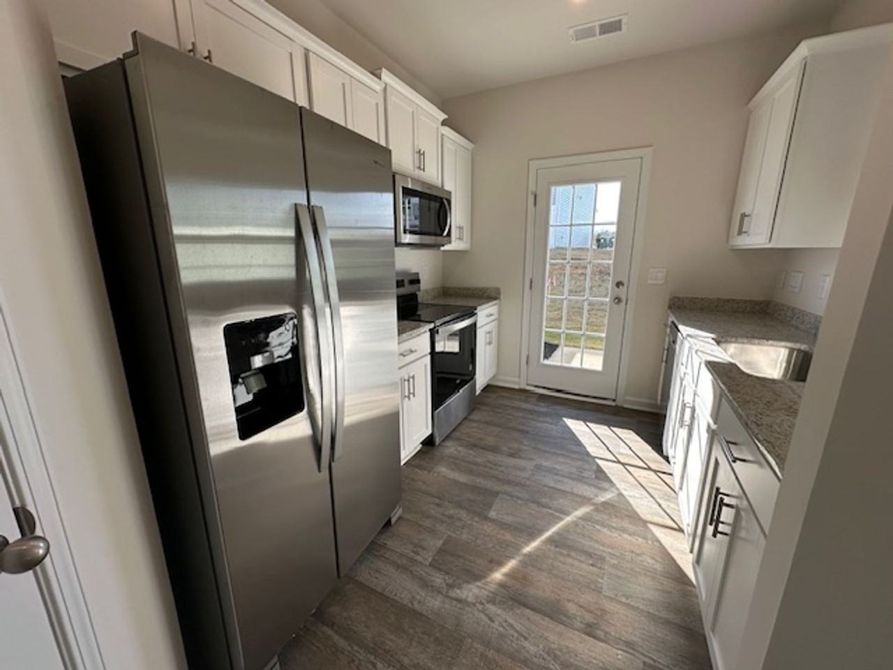 247 Moyer Dr - Photo 6 of 28