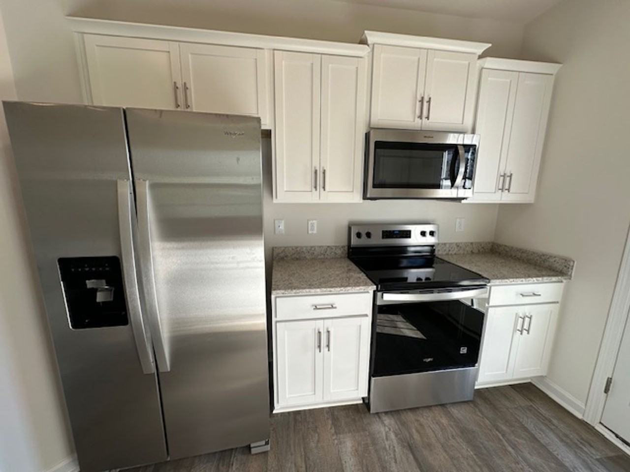 247 Moyer Dr - Photo 7 of 28