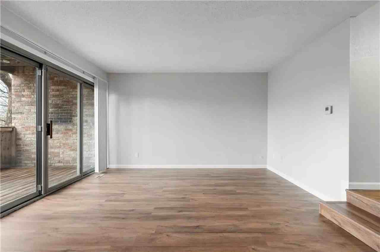 Fourfold Properties - Photo 6 of 35