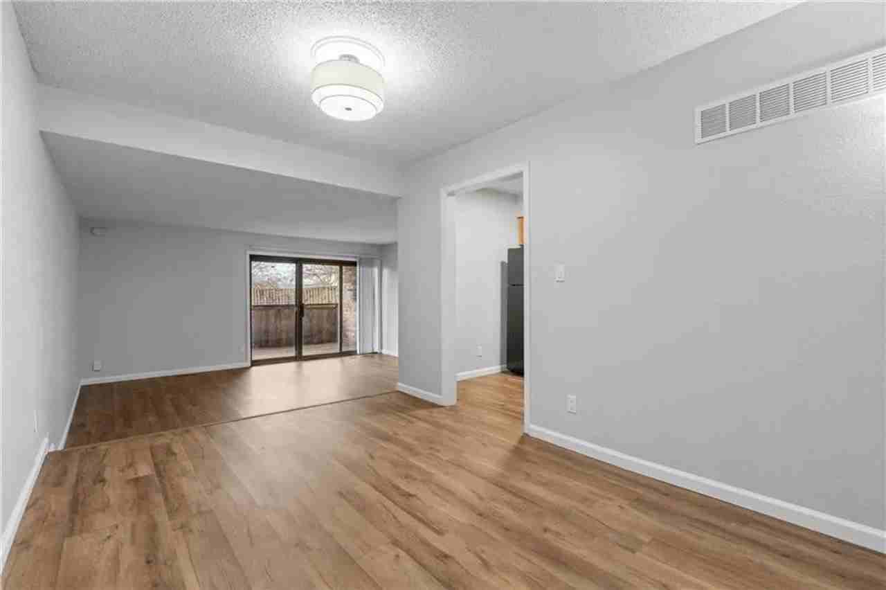 Fourfold Properties - Photo 7 of 35