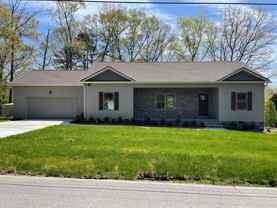 8416 West Crabtree Road - Photo 1 of 1