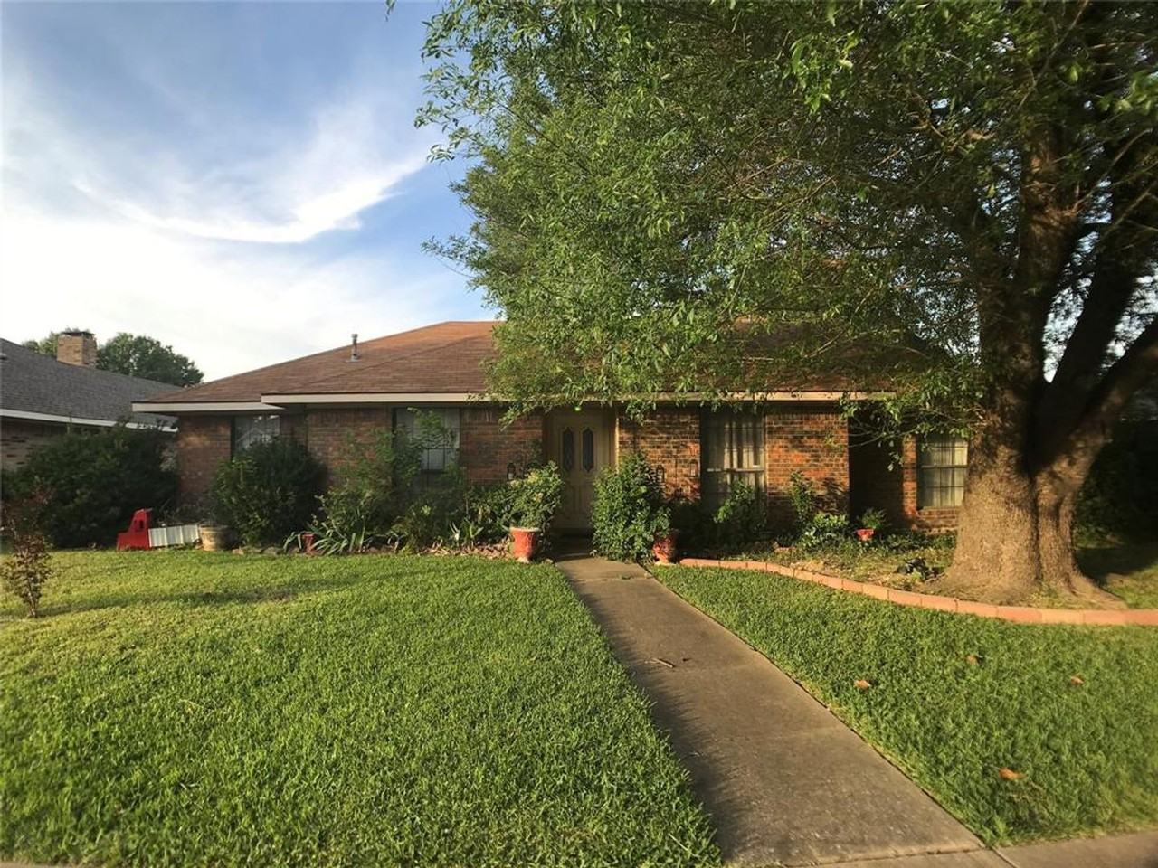 305 Marriott Lane - Photo 4 of 8