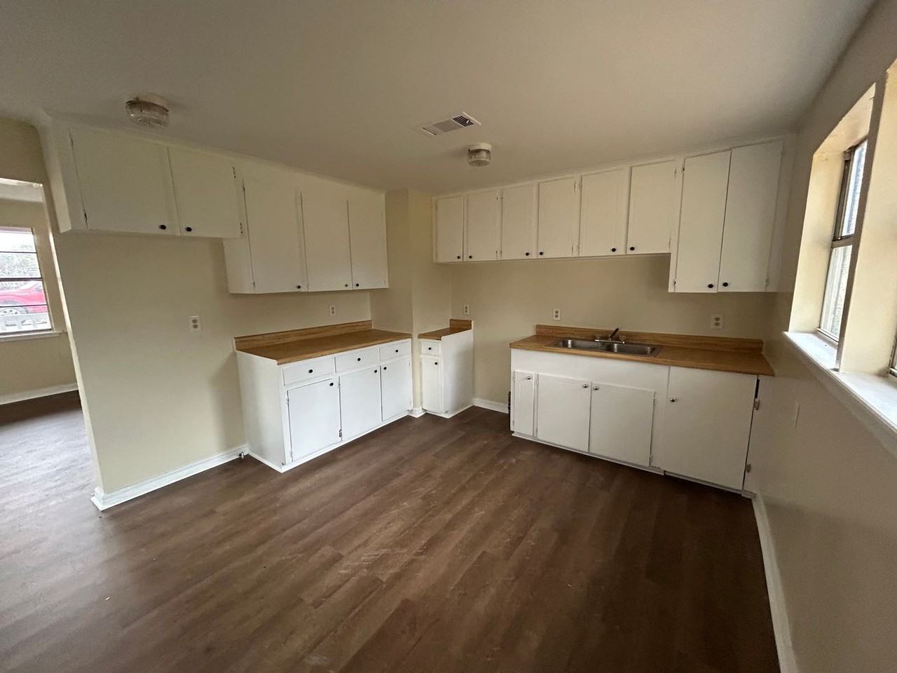 172 Pike Ave - Photo 4 of 11