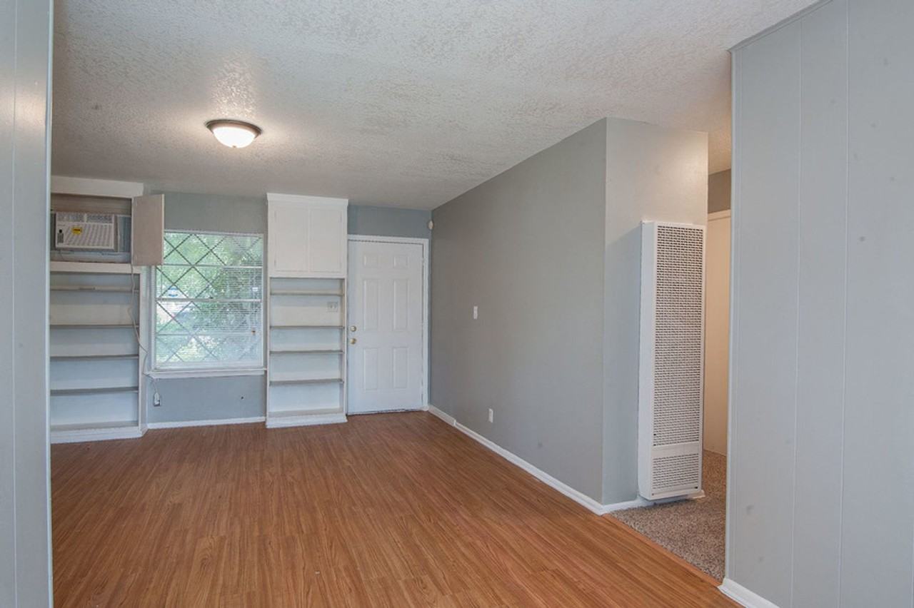 8730 Easy Valley St - Photo 2 of 15